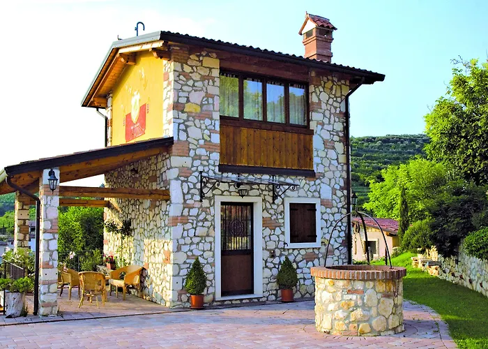 Affittacamere Corte Tamellini 4*
