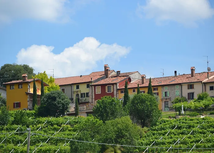 Affittacamere Corte Tamellini 4*